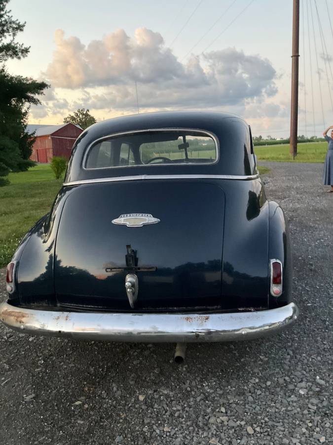Oldsmobile-sedan-66-1948-blue-17