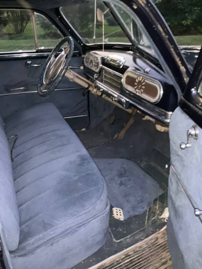 Oldsmobile-sedan-66-1948-blue-19