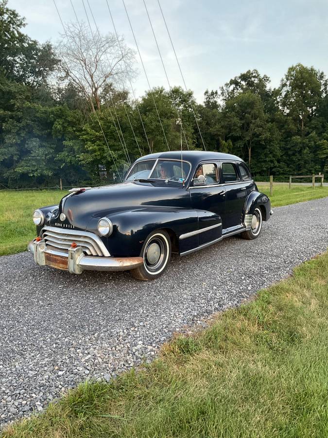 Oldsmobile-sedan-66-1948-blue-3
