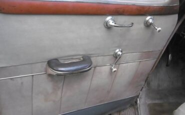 Oldsmobile-series-76-1946-black-5