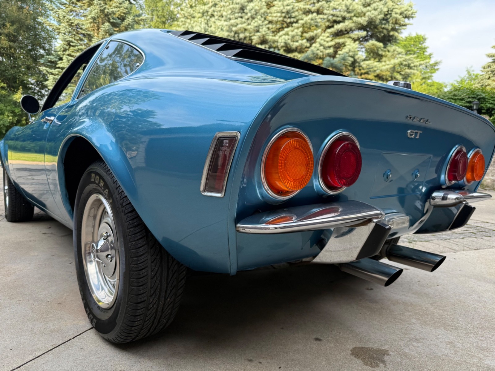 Opel-GT-1972-Coupe-11