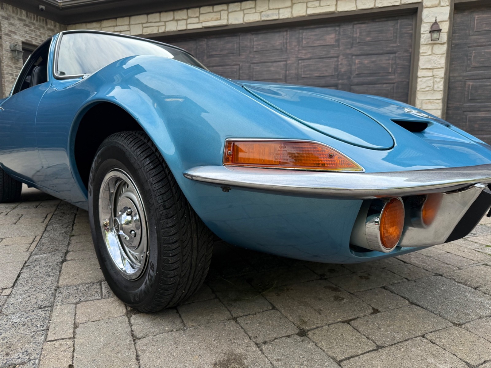 Opel-GT-1972-Coupe-9