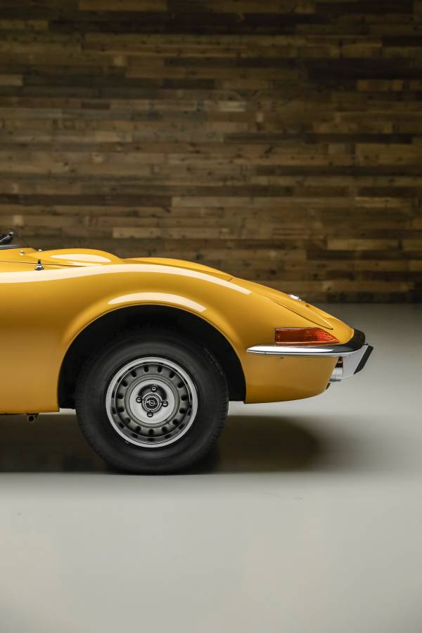 Opel-gt-1971-yellow-14