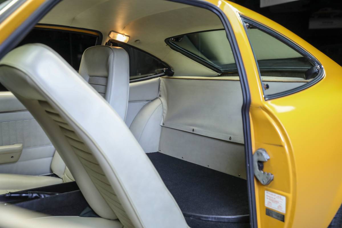 Opel-gt-1971-yellow-19