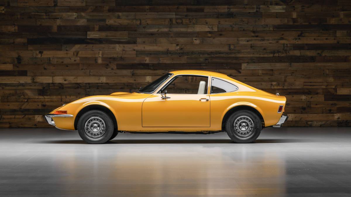 Opel-gt-1971-yellow-5