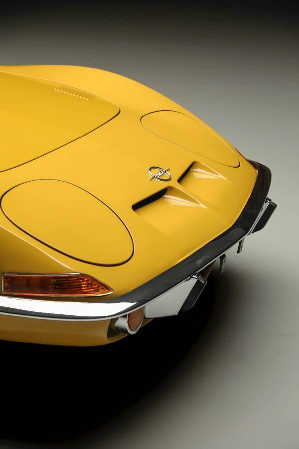 Opel-gt-1971-yellow-8