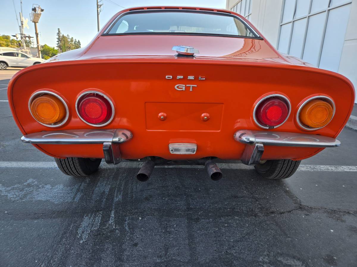 Opel-gt-1973-orange-1