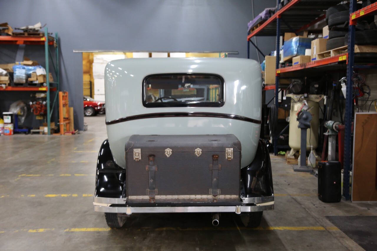 Packard-1929-Sedan-1
