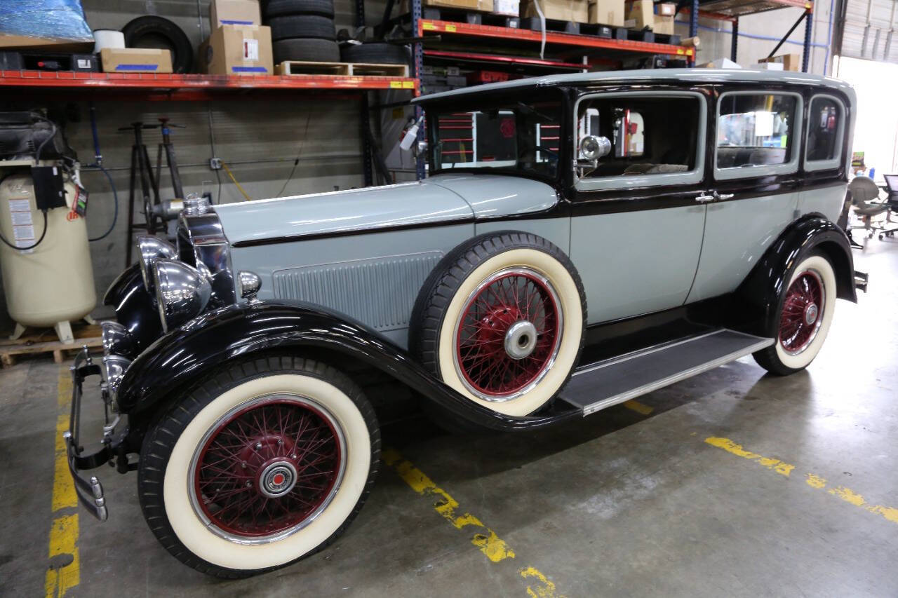 Packard-1929-Sedan-16