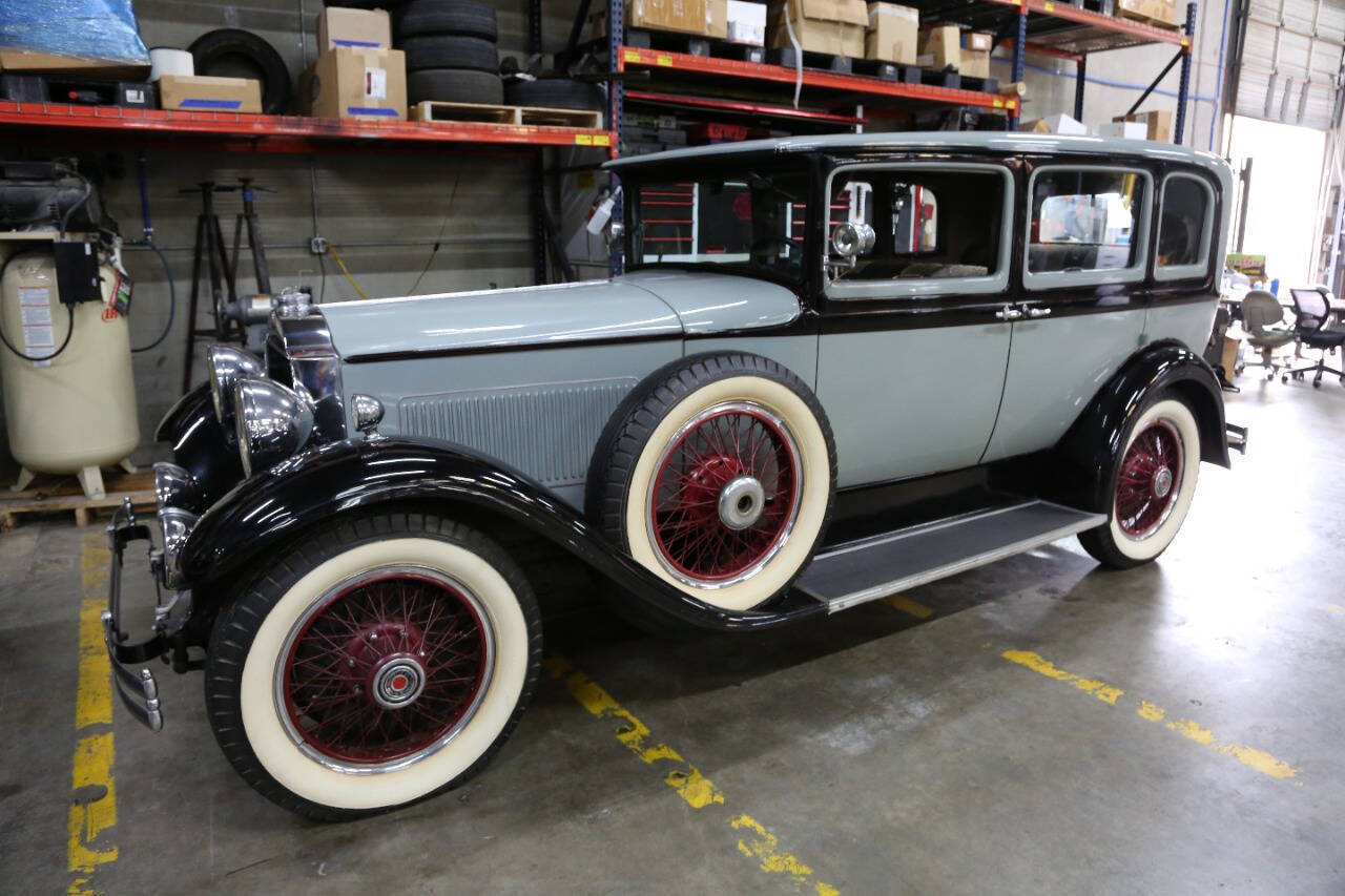 Packard-1929-Sedan-17