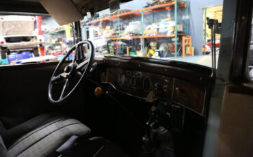 Packard-1929-Sedan-24