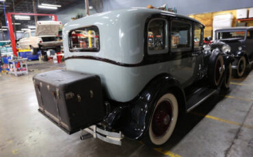 Packard-1929-Sedan-28