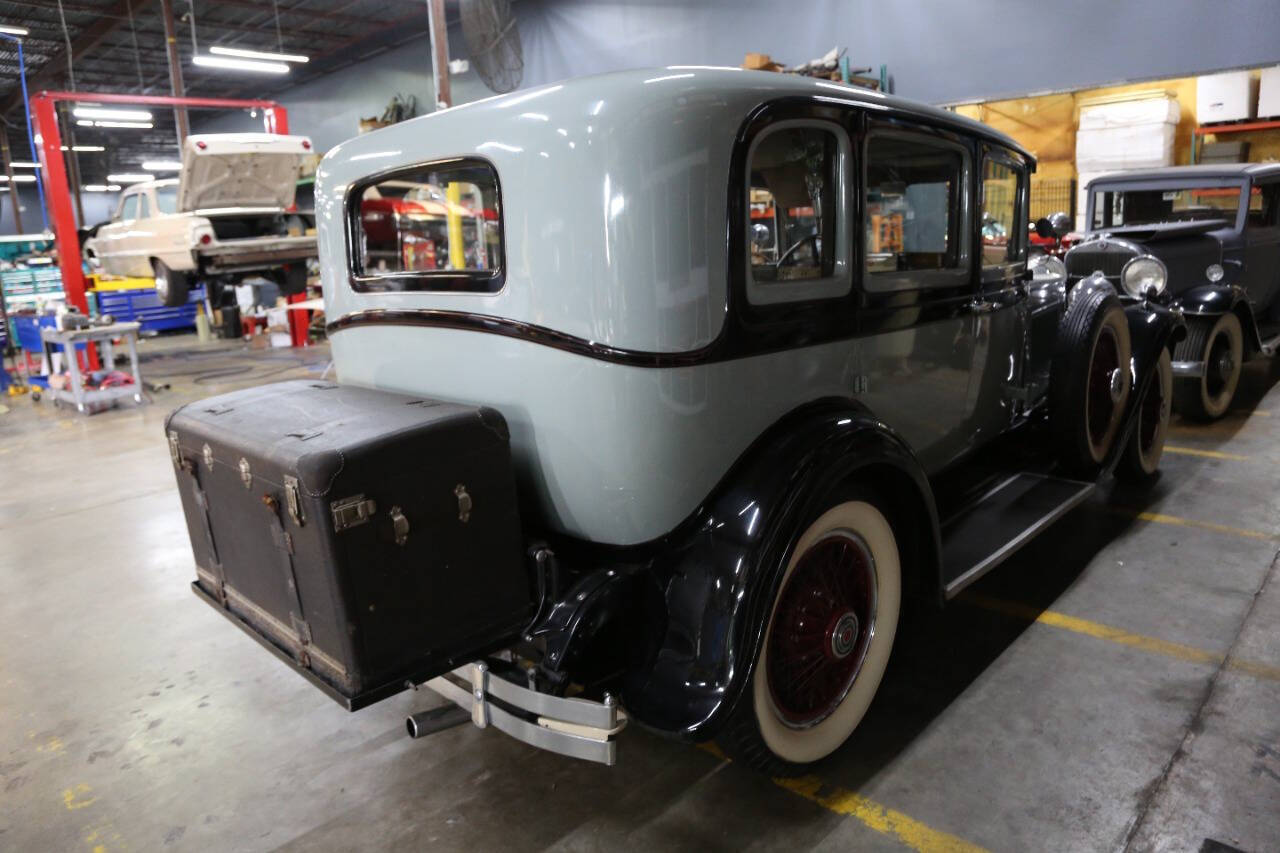 Packard-1929-Sedan-28