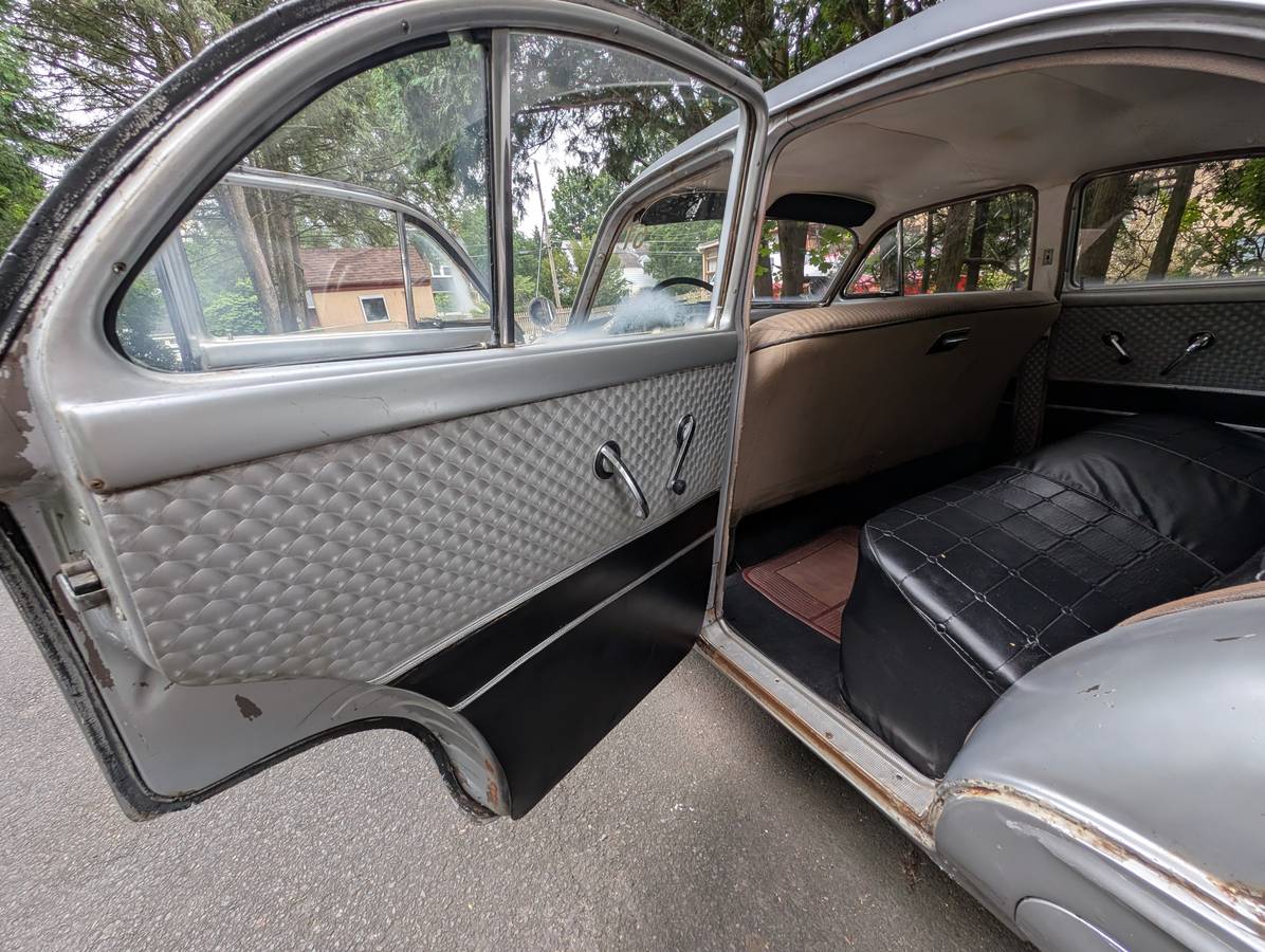 Packard-1951-silver-14