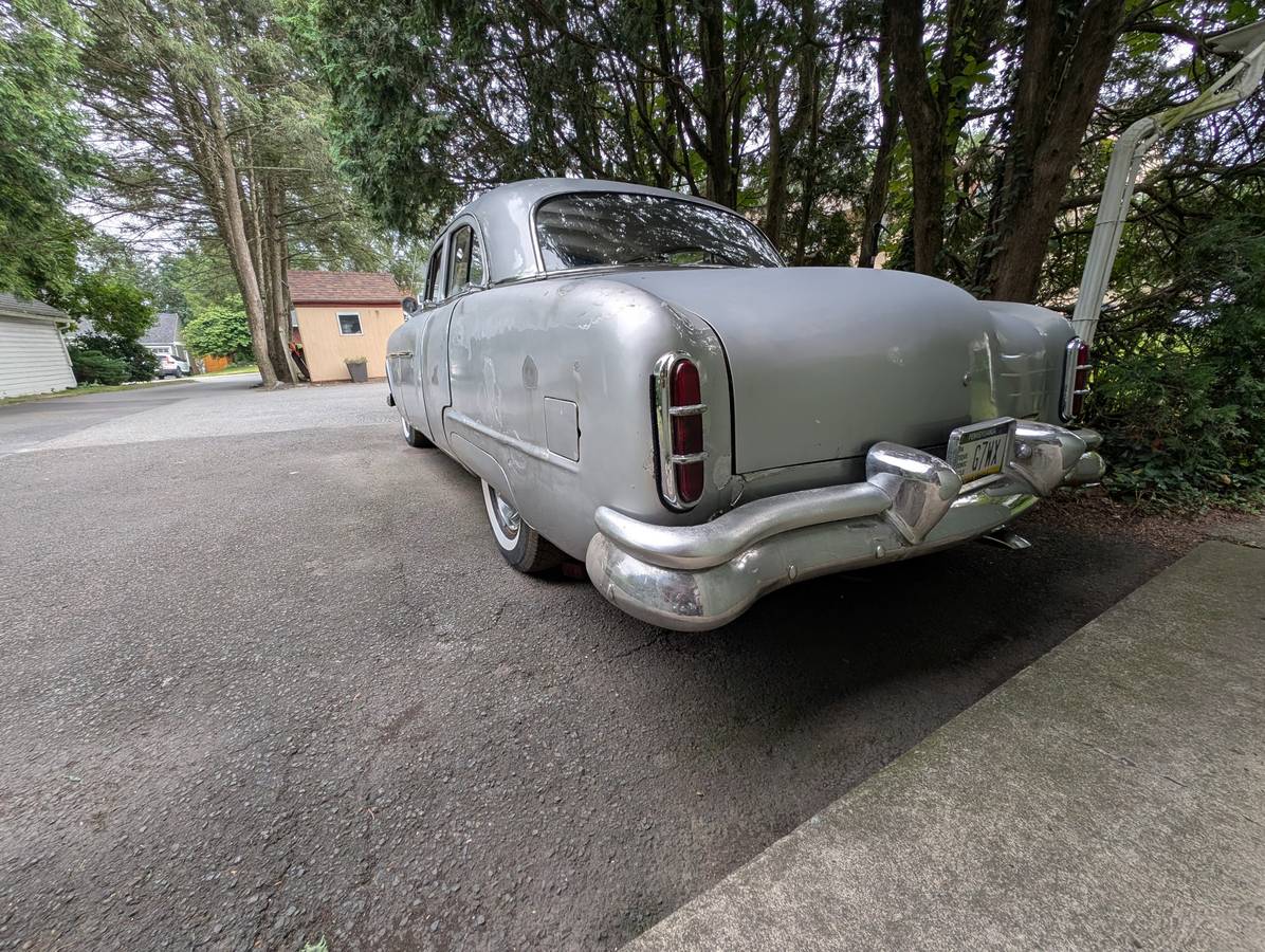 Packard-1951-silver-2