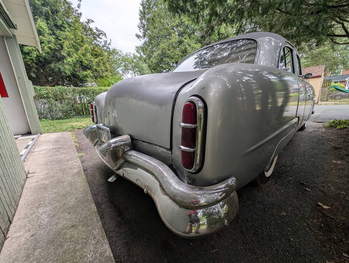 Packard-1951-silver-3