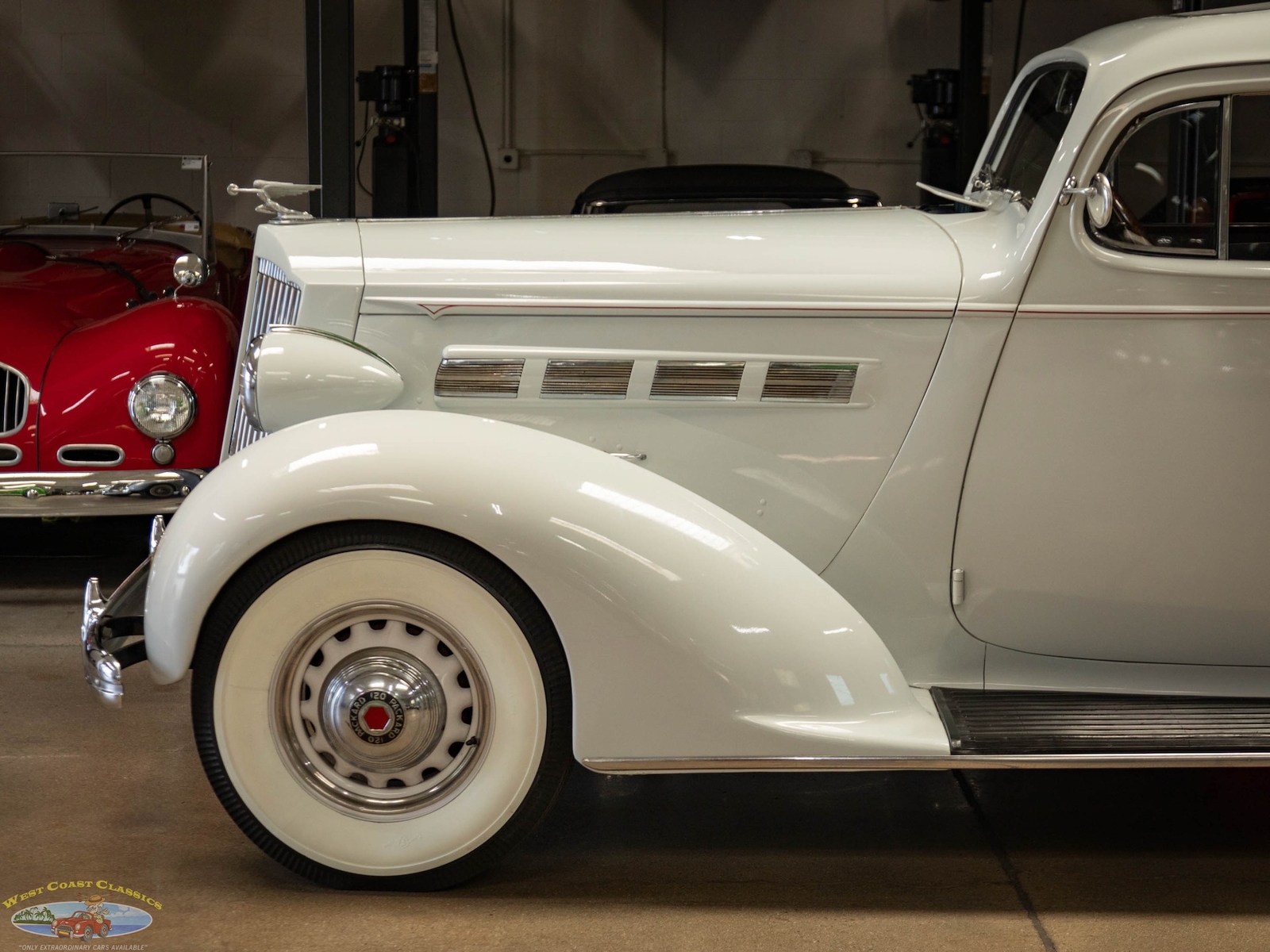 Packard-One-Twenty-1937-2-Door-Sedan-4