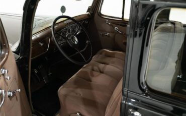 Packard-Super-Eight-1937-Sedan-14