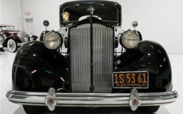 Packard-Super-Eight-1937-Sedan-2