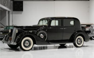 Packard-Super-Eight-1937-Sedan