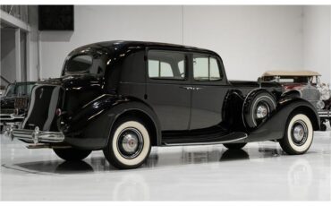Packard-Super-Eight-1937-Sedan-4