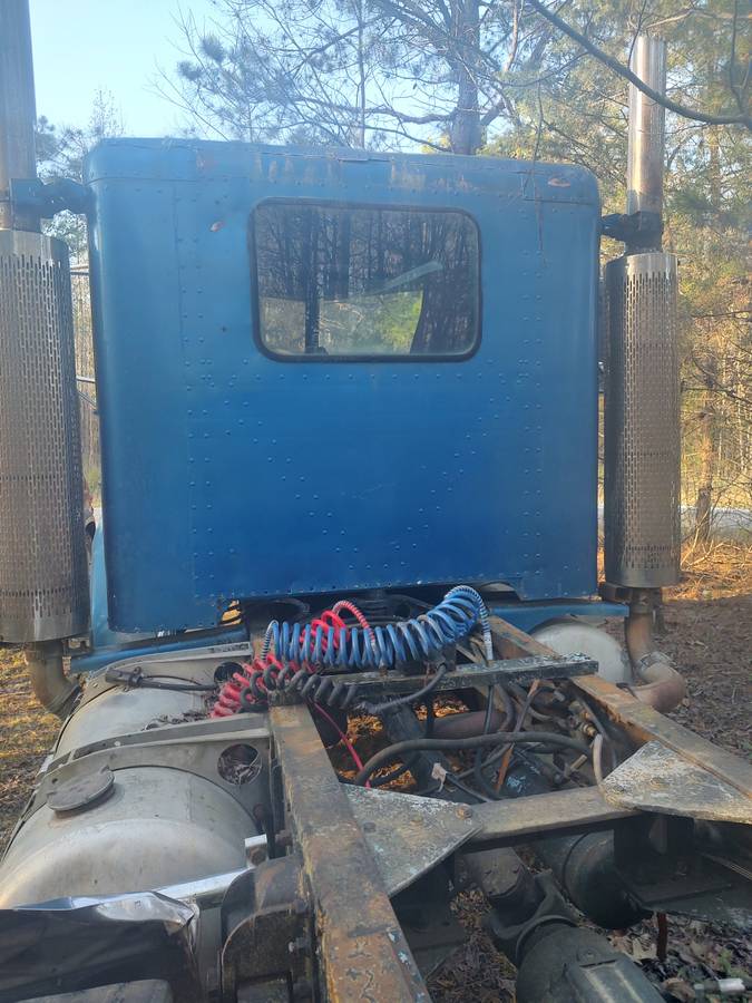 Peterbilt-359-diesel-1971-blue-7
