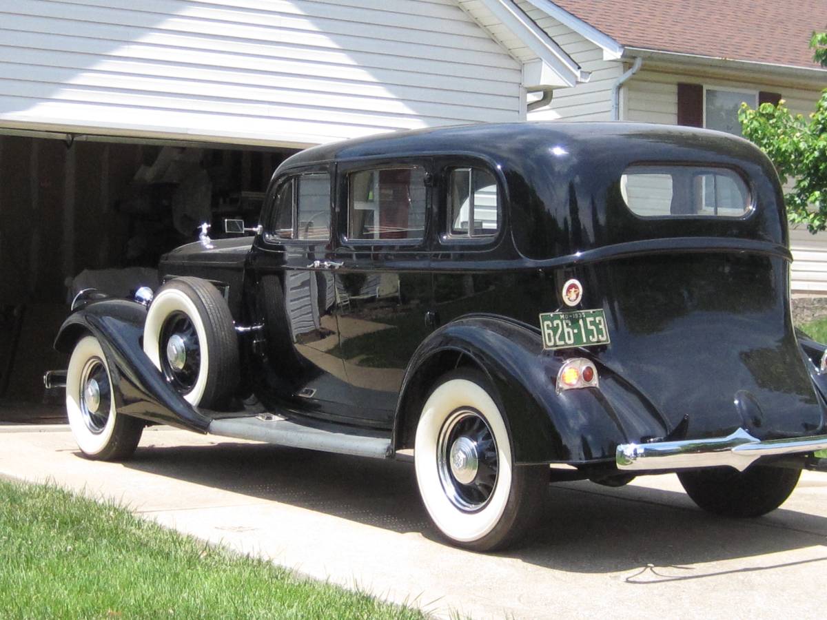 Pierce-arrow-1935-black-2