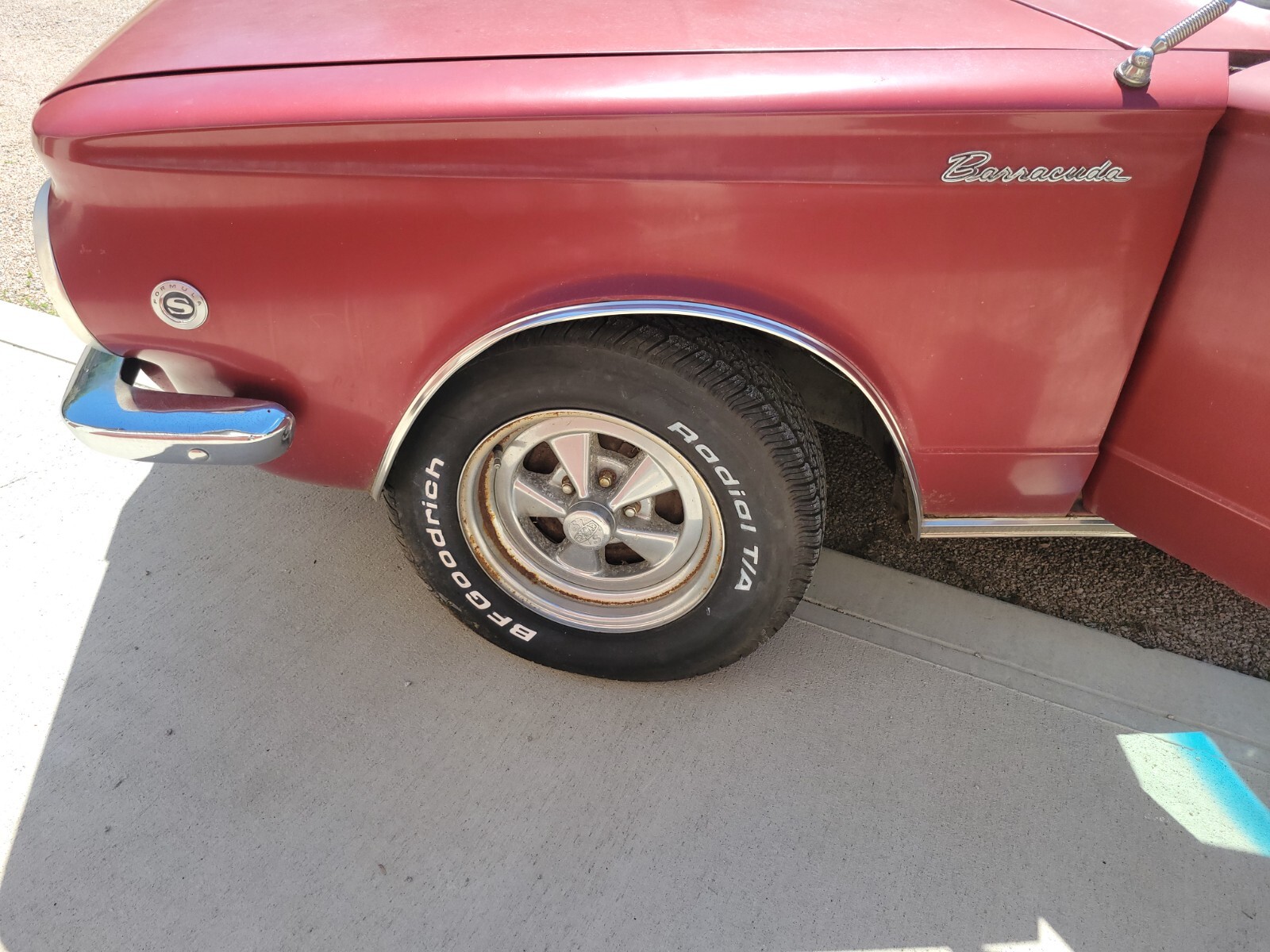 Plymouth-Barracuda-1965-Fastback-14