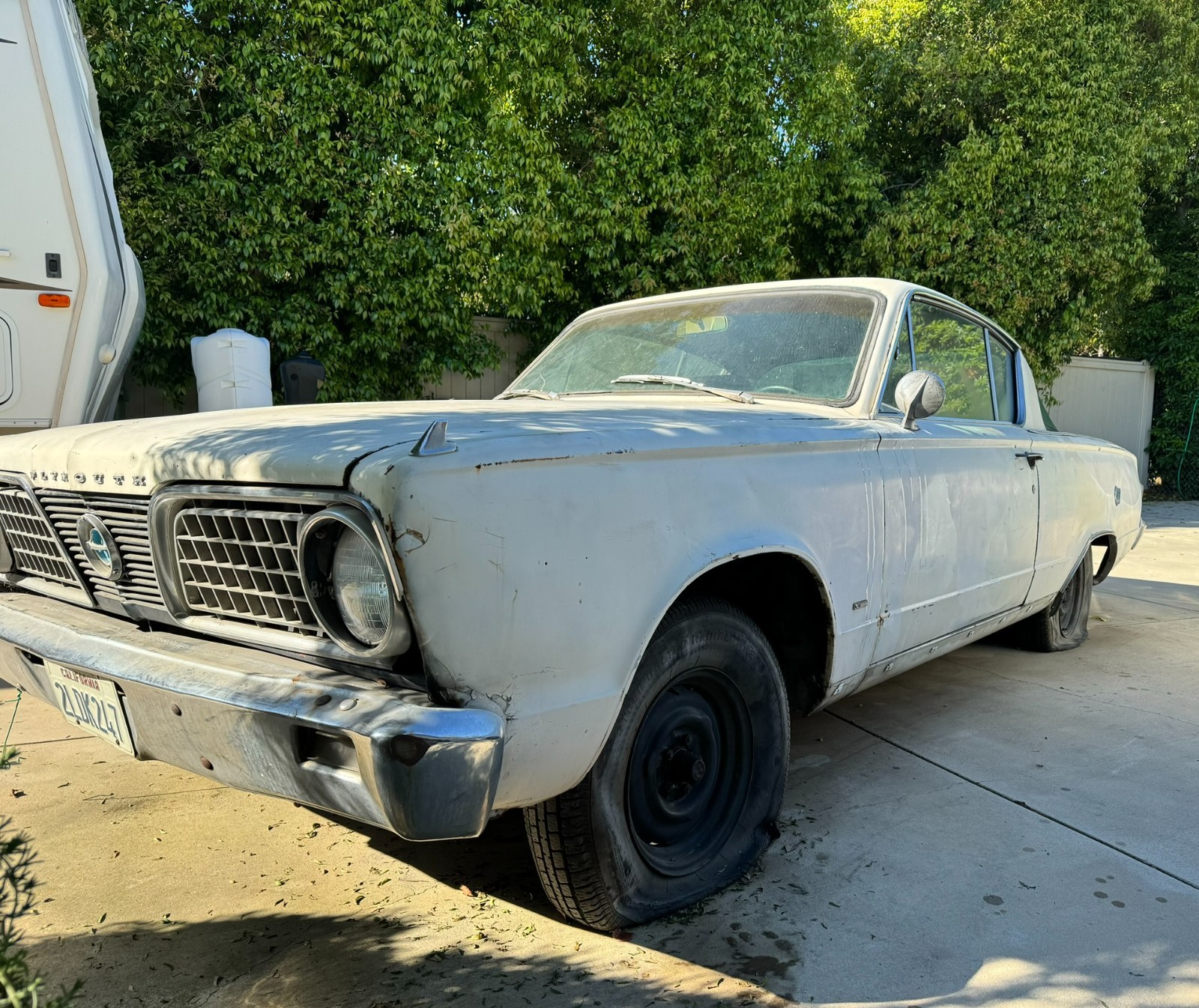 Plymouth-Barracuda-1966-Fastback-1