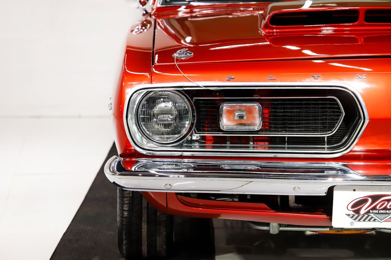 Plymouth-Barracuda-1967-Prowler-Orange-White-15