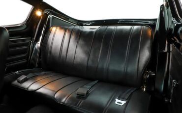 Plymouth-Barracuda-1968-Ember-Gold-Black-13