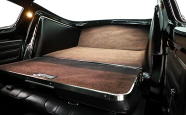 Plymouth-Barracuda-1968-Ember-Gold-Black-14