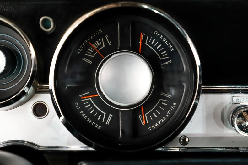 Plymouth-Barracuda-1968-Ember-Gold-Black-17