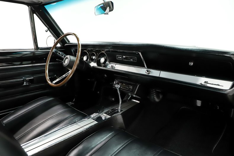 Plymouth-Barracuda-1968-Ember-Gold-Black-29