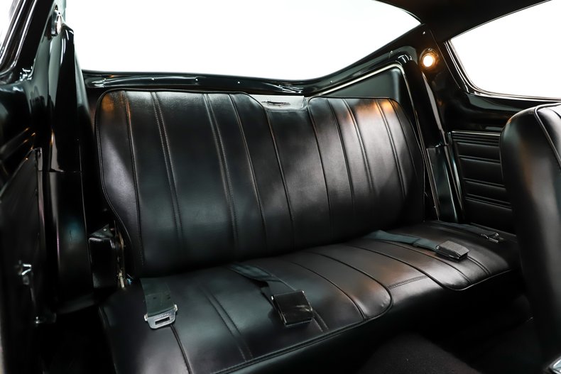 Plymouth-Barracuda-1968-Ember-Gold-Black-36