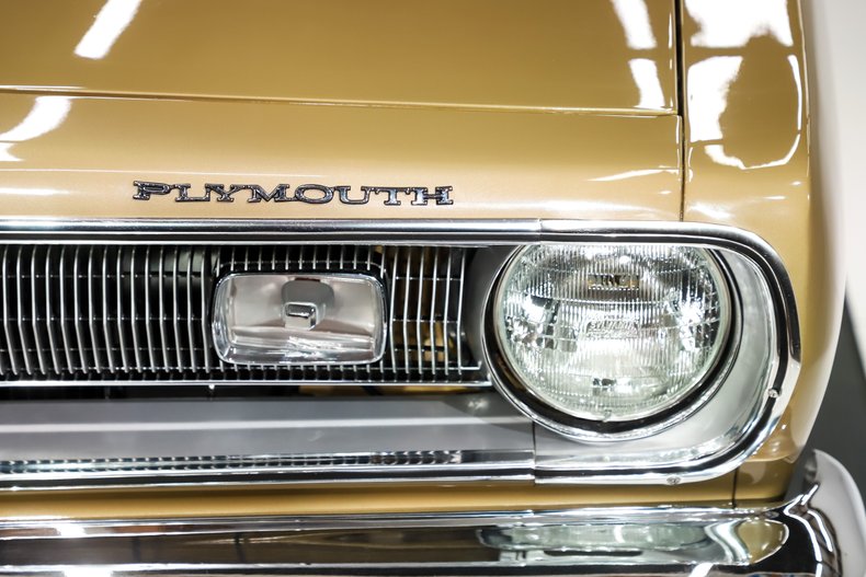 Plymouth-Barracuda-1968-Ember-Gold-Black-49