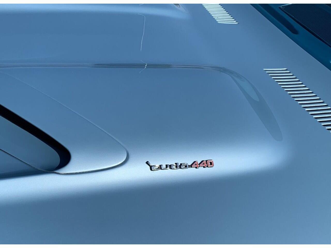 Plymouth-Barracuda-1970-Blue-Blue-17