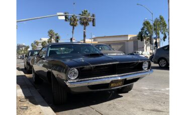 Plymouth-Barracuda-1970-Gray-BlackLight-Gray-2