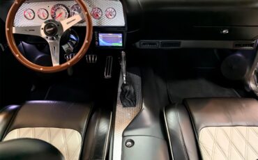 Plymouth-Barracuda-1970-Gray-BlackLight-Gray-7