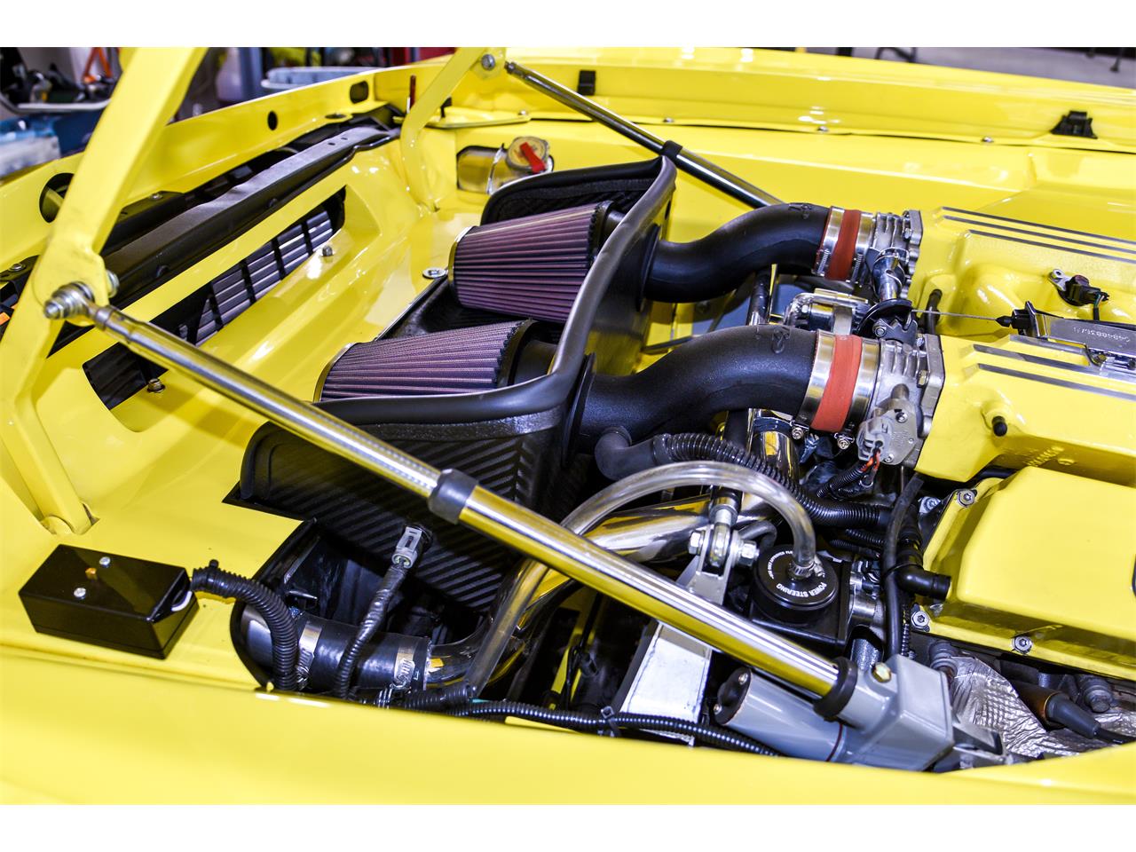Plymouth-Barracuda-1970-Yellow-Black-10