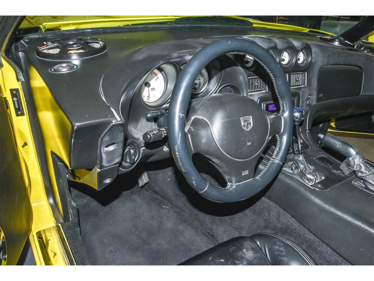 Plymouth-Barracuda-1970-Yellow-Black-2