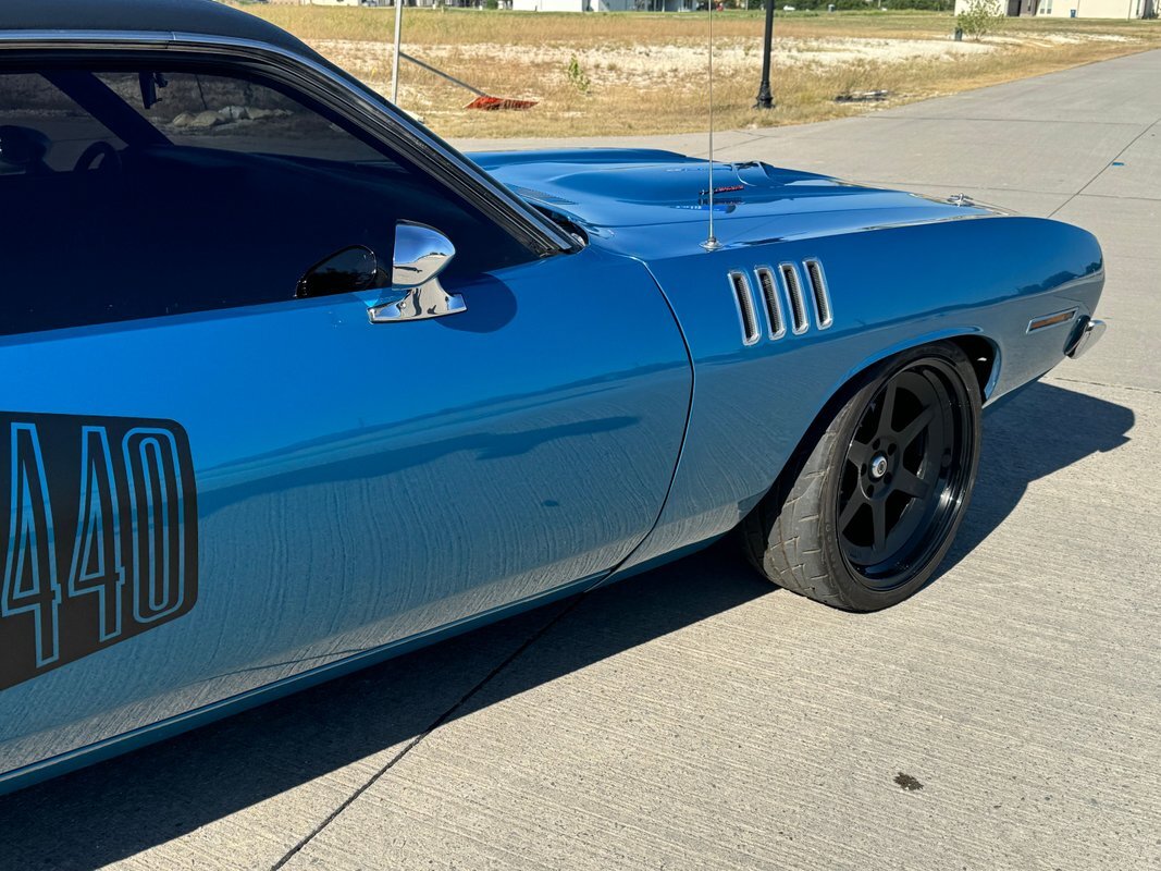 Plymouth-Barracuda-1971-10