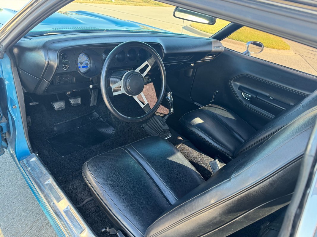 Plymouth-Barracuda-1971-11