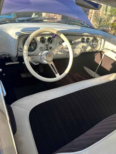Plymouth-Belvedere-1955-PurpleWhite-BlackWhite-Leather-2