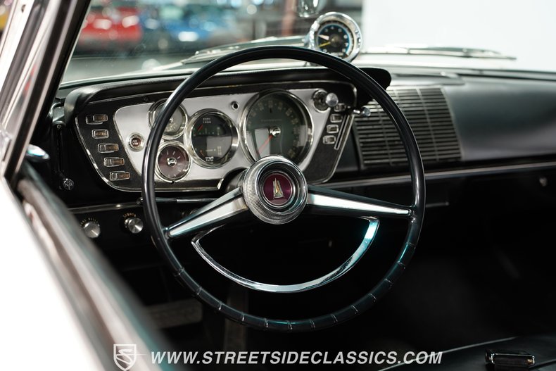 Plymouth-Belvedere-1963-White-Black-42