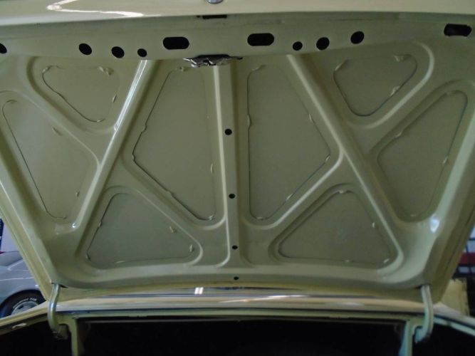Plymouth-Belvedere-1963-Yellow-1
