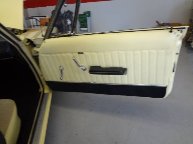 Plymouth-Belvedere-1963-Yellow-4