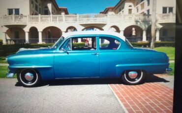Plymouth-Cambridge-1953-Blue