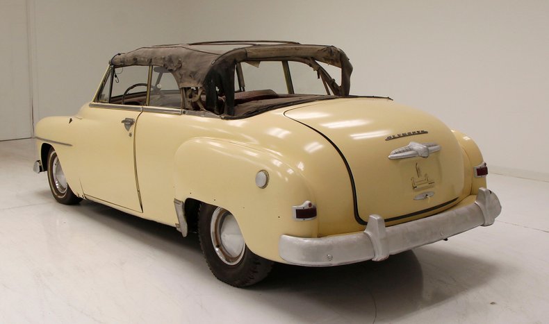 Plymouth-Cranbrook-1951-Yellow-Red-1