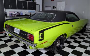 Plymouth-Cuda-1970-Lime-Light-Black-11